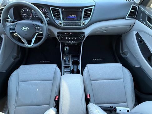 Used 2018 Hyundai Tucson SE image 15