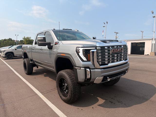 Used 2024 GMC Sierra 2500 Denali w/ Denali Reserve Package AWD/4WD image 1