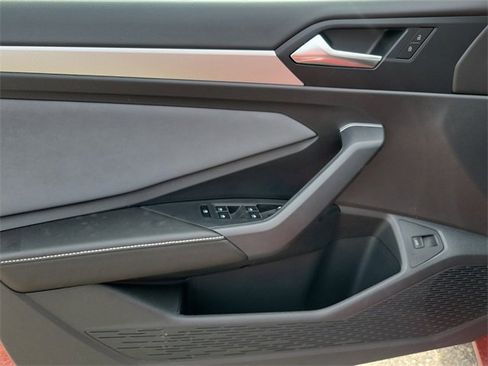 New 2025 Volkswagen Jetta SE image 14