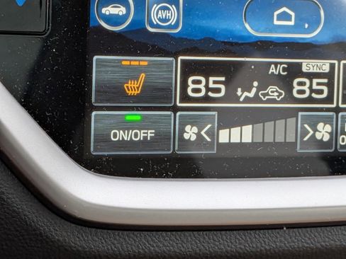 Certified 2025 Subaru Ascent Limited w/ Popular Package #1 image 22