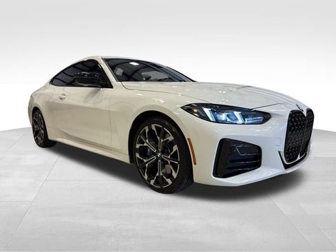 Used 2025 BMW 430i Coupe w/ M Sport Package image 3