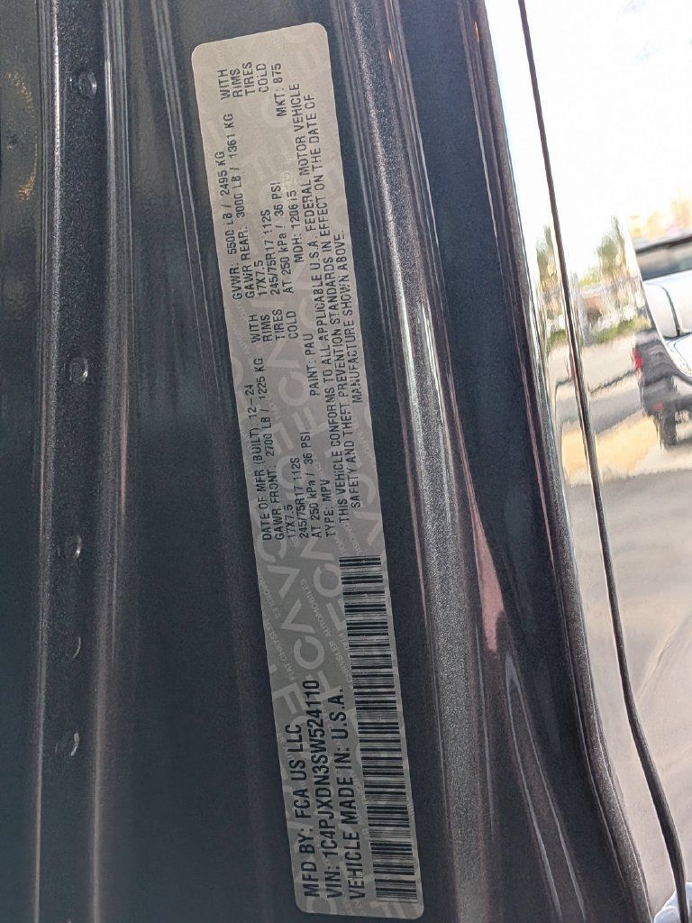 Used 2025 Jeep Wrangler Unlimited Sport AWD/4WD image 35