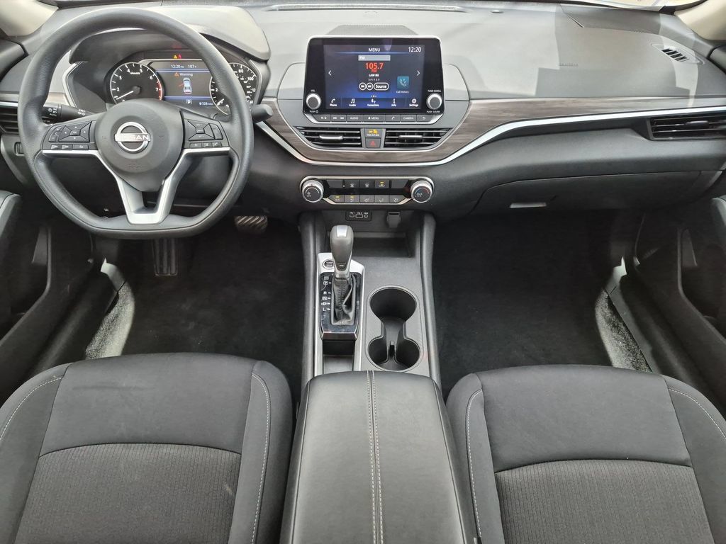 Certified 2025 Nissan Altima 2.5 SV FWD image 31