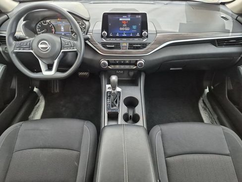 Certified 2025 Nissan Altima 2.5 SV FWD image 31