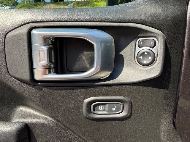 Used 2026 Jeep Wrangler Unlimited Sport AWD/4WD image 15