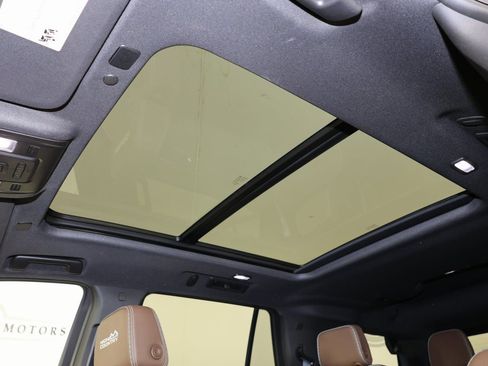 Used 2024 Chevrolet Tahoe High Country image 14