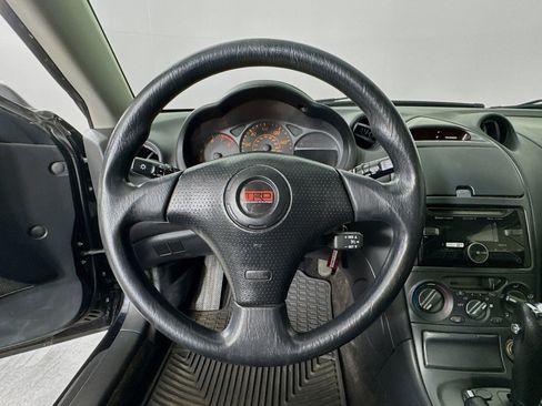Used 2005 Toyota Celica GT FWD image 11