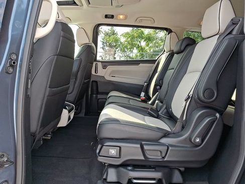 Used 2025 Honda Odyssey Elite image 13