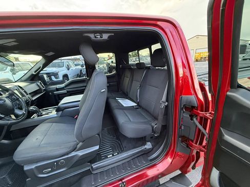 Used 2018 Ford F150 XLT w/ Equipment Group 302A Luxury AWD/4WD image 16