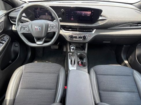 Used 2025 Buick Envista Preferred w/ Convenience I Package FWD image 15