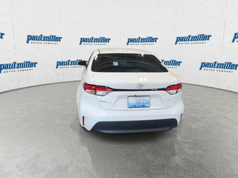 Used 2023 Toyota Corolla LE FWD image 9
