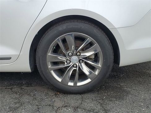 Used 2015 Buick LaCrosse Leather image 33