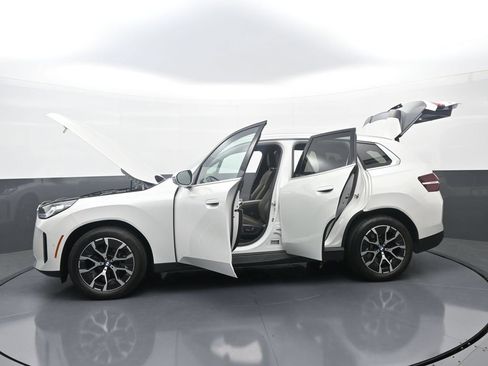 Used 2025 BMW X3 xDrive30i w/ Premium Package AWD/4WD image 40