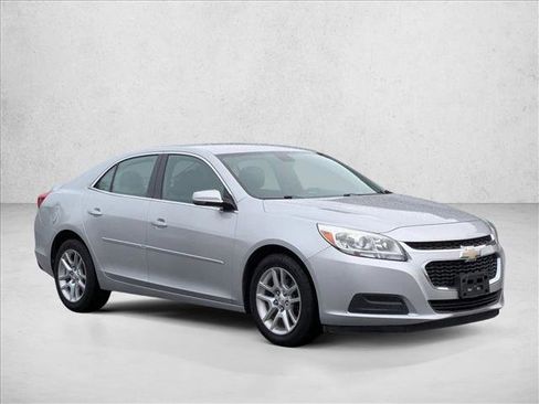 Used 2014 Chevrolet Malibu LT w/ Power Convenience Package image 3