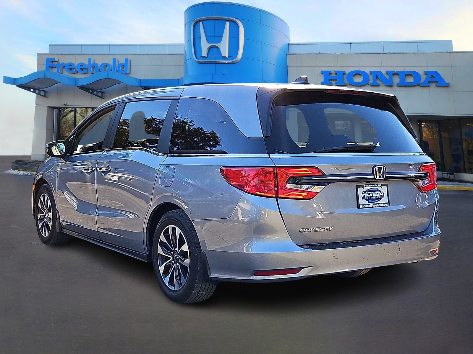 Used 2024 Honda Odyssey EX-L image 4