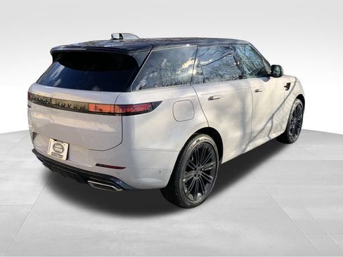 New 2026 Land Rover Range Rover Sport Dynamic SE image 8