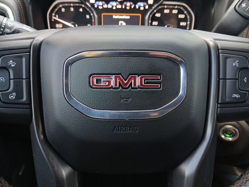 Used 2021 GMC Sierra 1500 AT4 w/ AT4 Premium Package AWD/4WD image 5