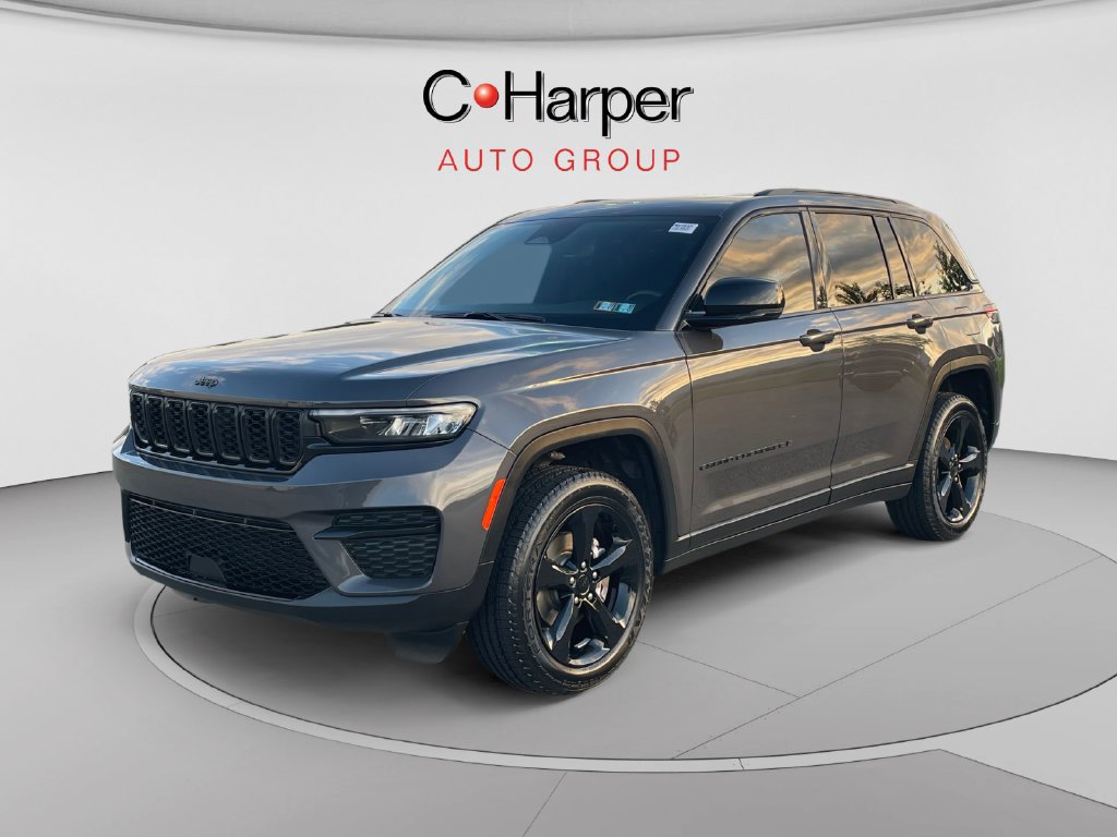 Used 2023 Jeep Grand Cherokee Altitude AWD/4WD image 7