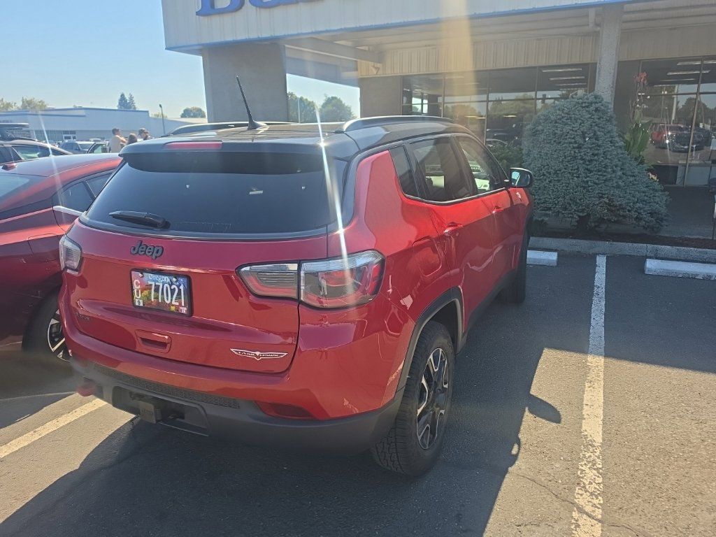 Used 2020 Jeep Compass Trailhawk w/ Leather Interior Group AWD/4WD image 3