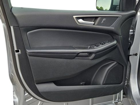 Used 2023 Ford Edge SEL image 14