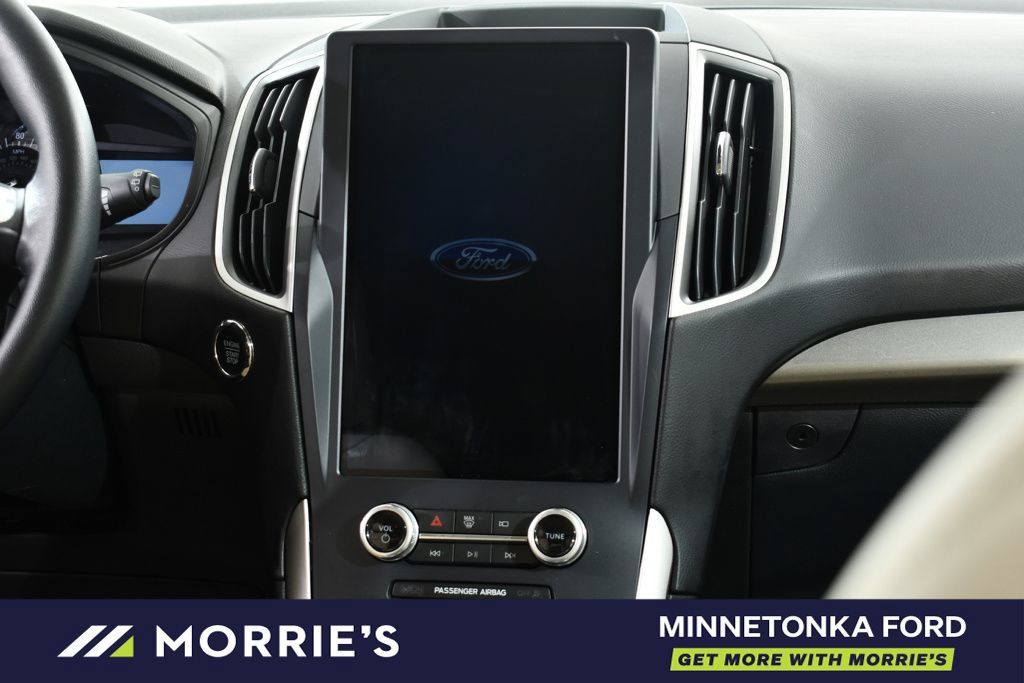 Used 2023 Ford Edge SEL AWD/4WD image 9