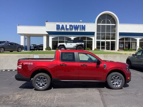 New 2026 Ford Maverick XLT w/ XLT Luxury Package AWD/4WD image 8