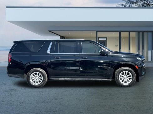 Used 2021 Chevrolet Suburban LT w/ Rear Media and Nav Package image 3