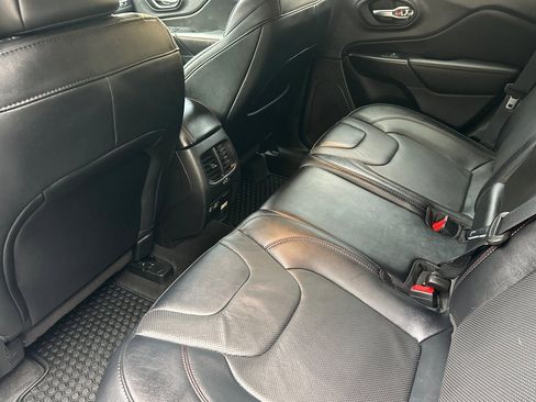 Used 2022 Jeep Cherokee Trailhawk w/ Premium Leather Package image 11