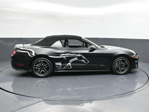 Used 2022 Ford Mustang Premium image 9