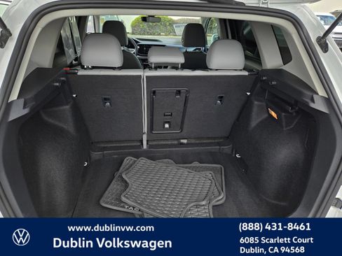 Certified 2023 Volkswagen Taos SE w/ Panoramic Sunroof Package FWD image 24