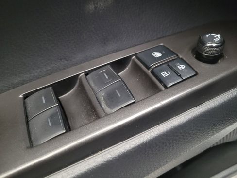 Used 2021 Toyota Camry SE w/ Carpet Mat Package (TMS) image 27