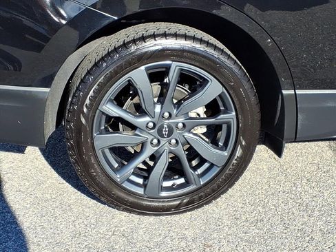 Used 2022 Chevrolet Equinox RS w/ Infotainment Package image 18