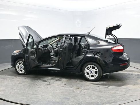 Used 2016 Ford Fiesta SE image 43