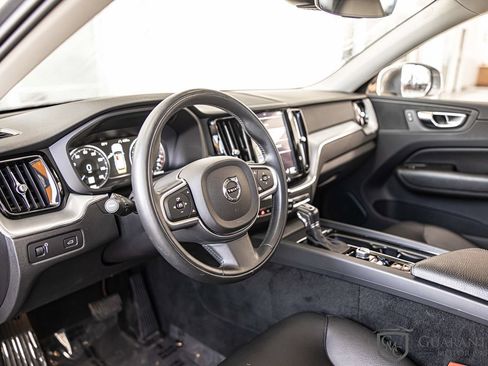 Used 2018 Volvo XC60 T5 Momentum w/ Convenience Package AWD/4WD image 21