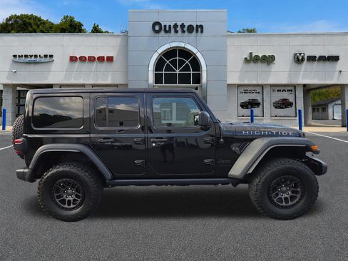 Certified 2022 Jeep Wrangler Unlimited Sport AWD/4WD image 2