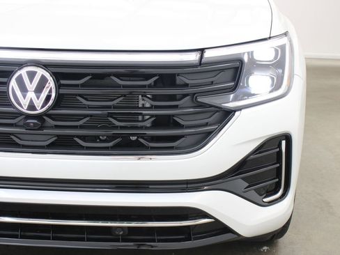 New 2026 Volkswagen Atlas SEL Premium R-Line AWD/4WD image 8