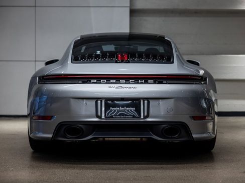 Used 2025 Porsche 911 Carrera image 7