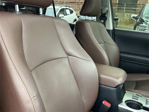 Used 2023 Toyota 4Runner Limited image 26