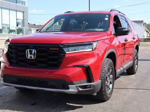 Used 2024 Honda Pilot TrailSport image 14