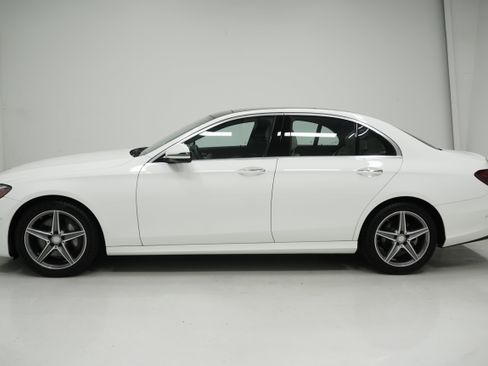 Used 2017 Mercedes-Benz E 300 4MATIC image 7