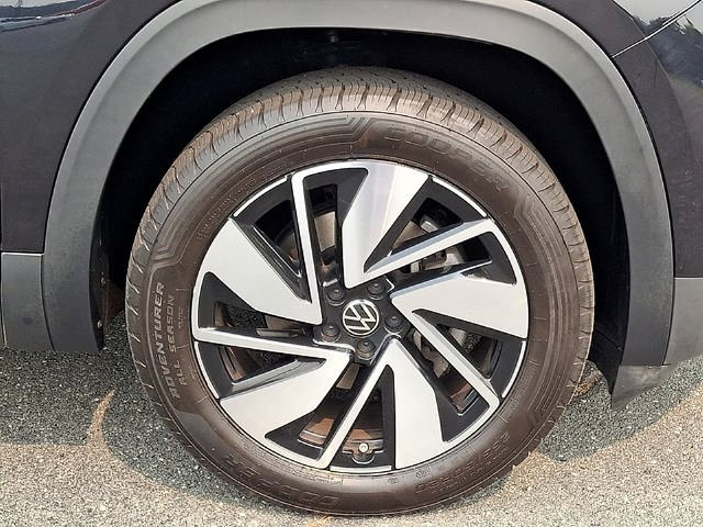Used 2024 Volkswagen Atlas SE AWD/4WD image 8
