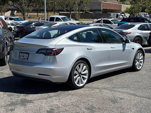 Used 2018 Tesla Model 3 Long Range RWD image 3