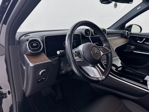 Used 2023 Mercedes-Benz GLC 300 4MATIC image 10