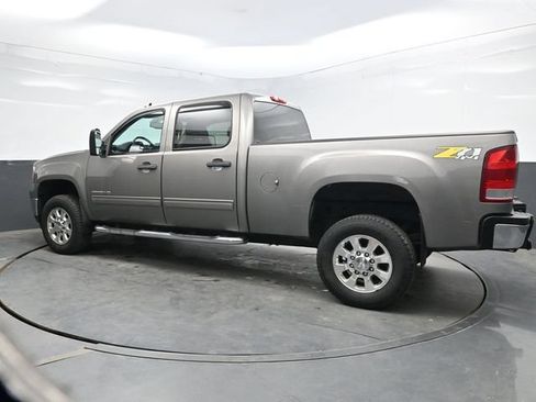 Used 2014 GMC Sierra 2500 SLE w/ SLE Preferred Package AWD/4WD image 4