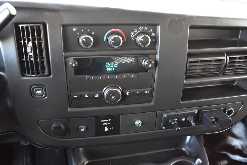 Used 2014 Chevrolet Express 2500 RWD image 34