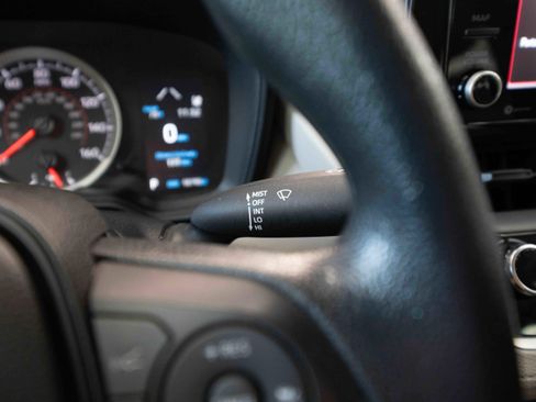 Used 2022 Toyota Corolla Cross L AWD/4WD image 14