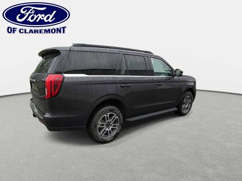 New 2026 Ford Expedition Active AWD/4WD image 2