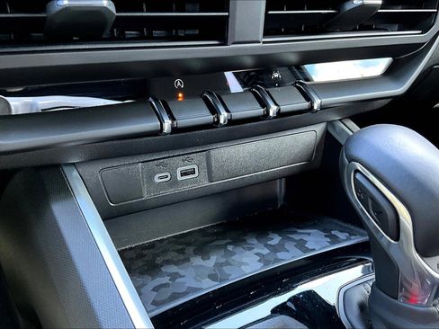 Certified 2025 Chevrolet Colorado LT image 25