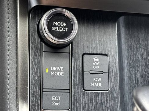 Used 2024 Lexus GX 550 w/ Accessory Package (Z1) AWD/4WD image 45