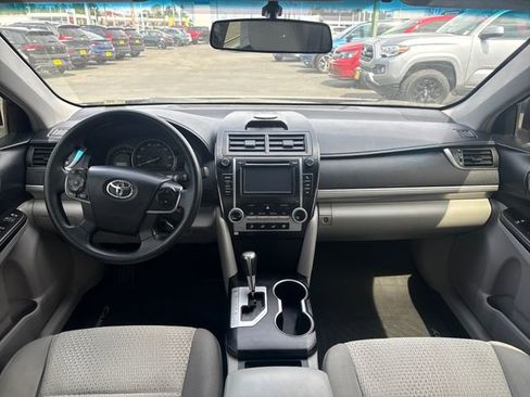 Used 2013 Toyota Camry LE FWD image 14
